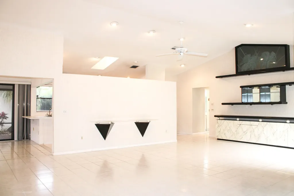 2583 NW 13th Street Delray Beach FL 33445
