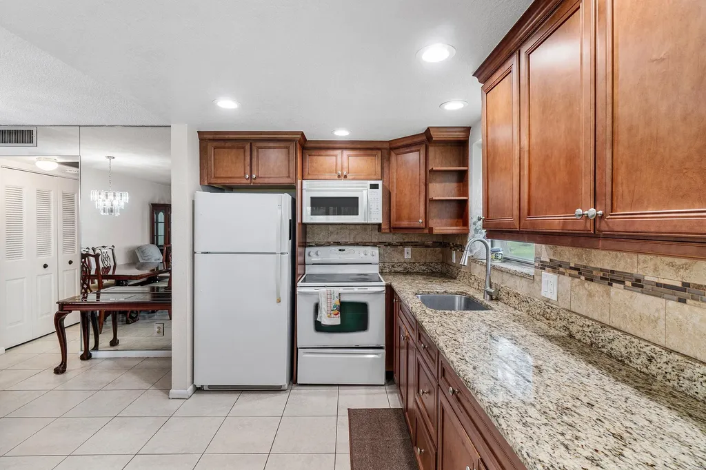 57 Canterbury West Palm Beach FL 33417
