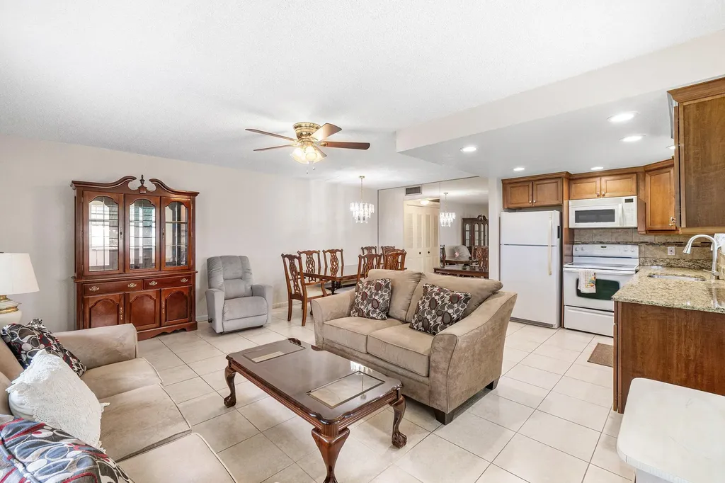 57 Canterbury West Palm Beach FL 33417