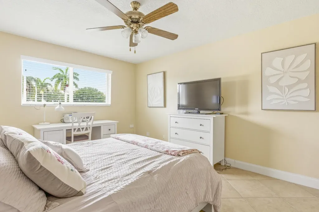 34 Colonial Club Drive Boynton Beach FL 33435