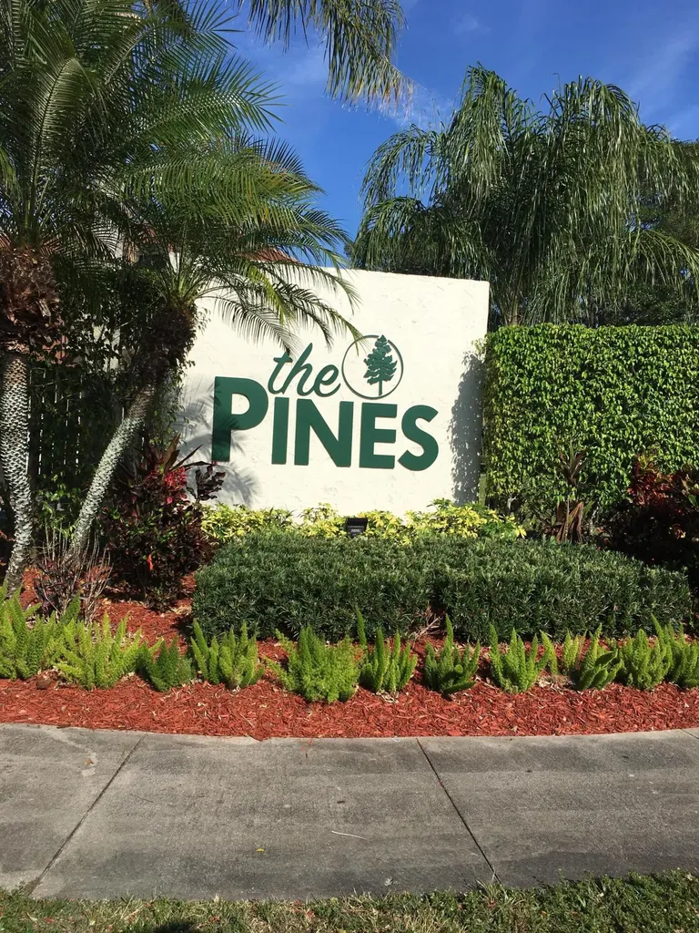2233 White Pine Circle Greenacres FL 33415
