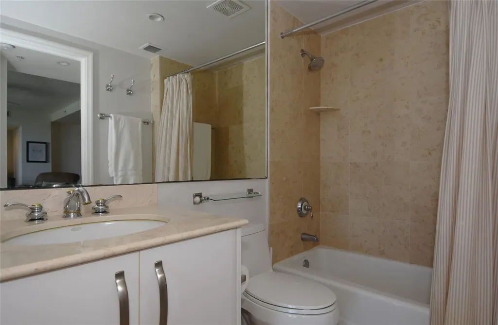 2051 SE 3rd Street Deerfield Beach FL 33441