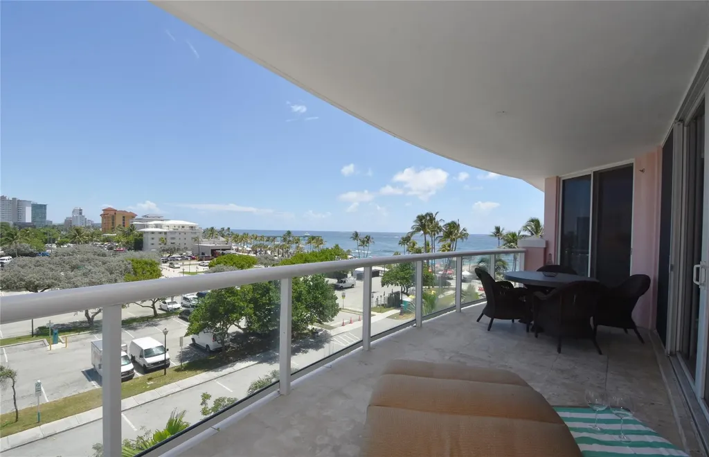 2051 SE 3rd Street Deerfield Beach FL 33441
