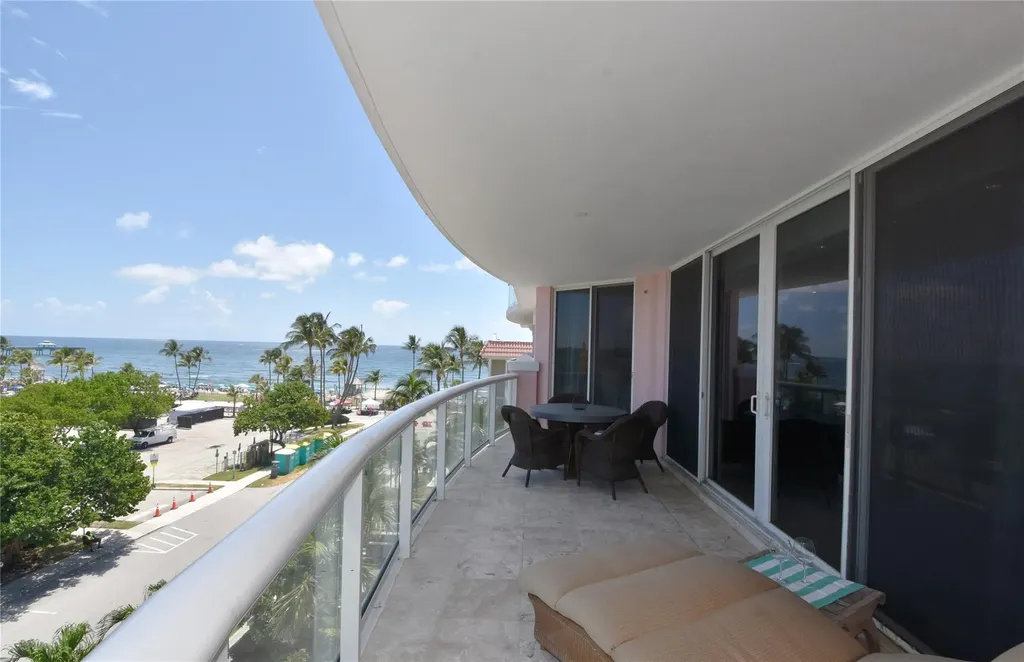 2051 SE 3rd Street Deerfield Beach FL 33441