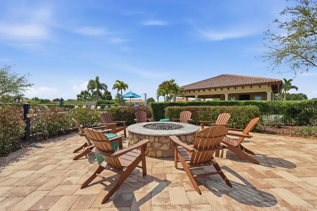127 SE Courances Drive Port St Lucie FL 34984