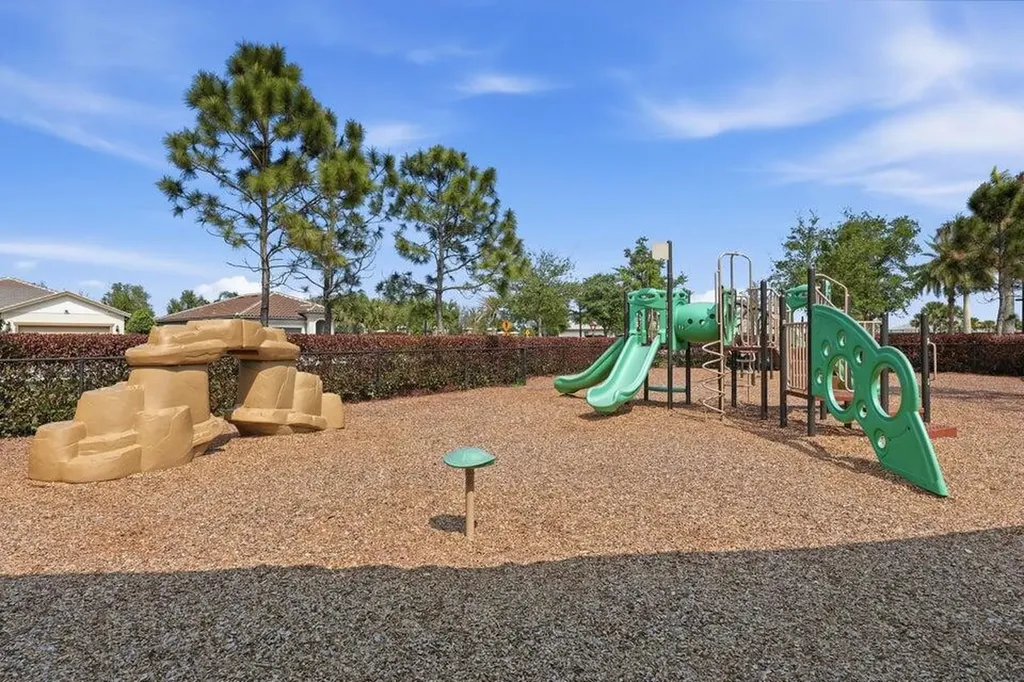 127 SE Courances Drive Port St Lucie FL 34984