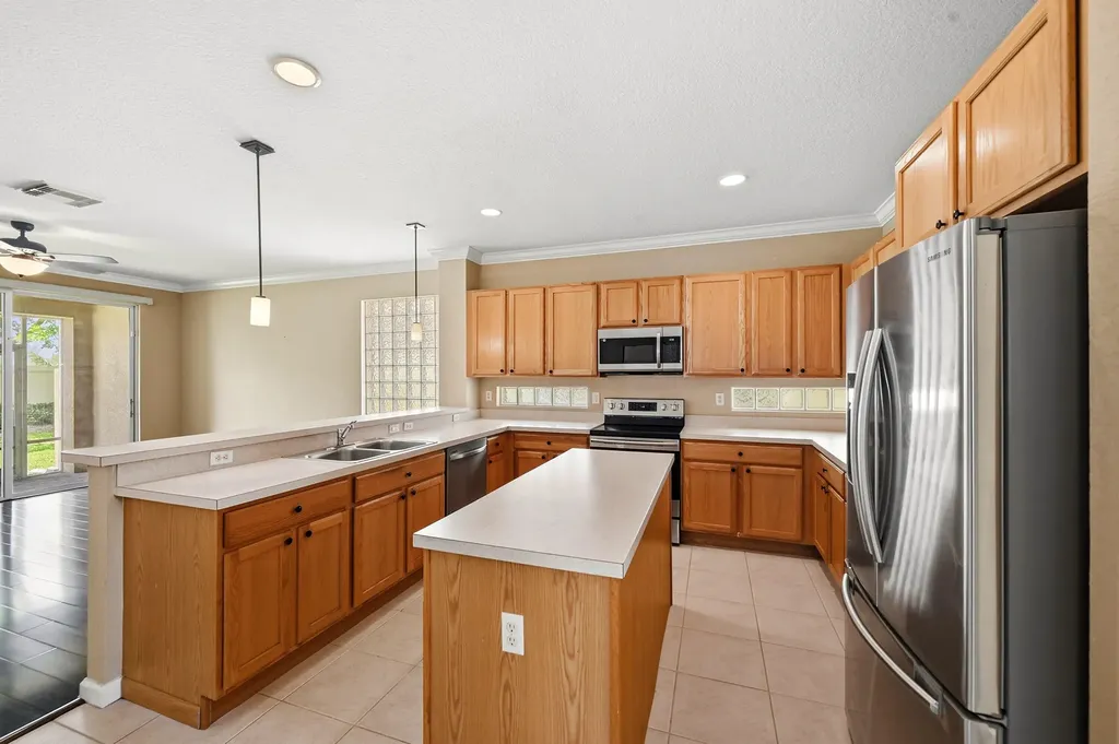 421 Gazetta Way West Palm Beach FL 33413