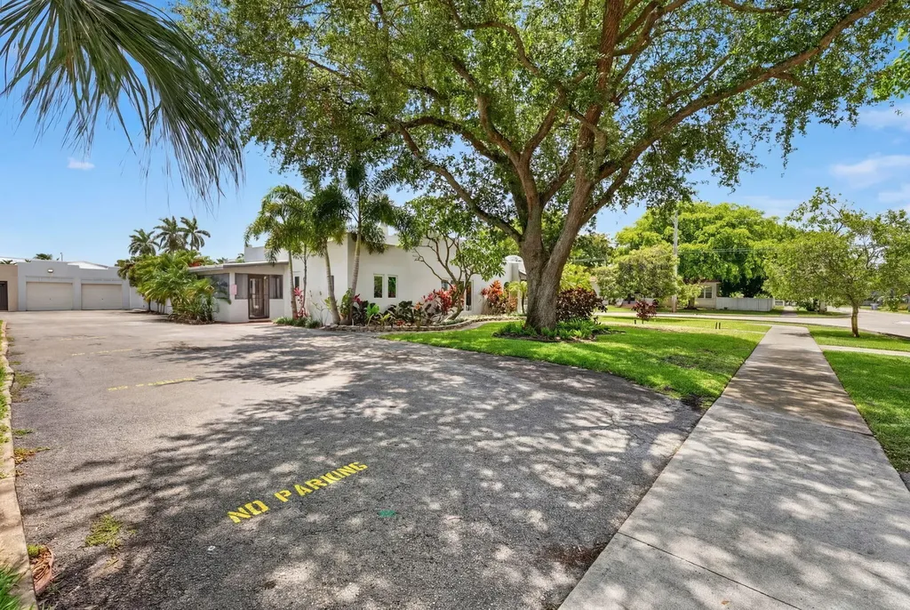 400 NE 5th Avenue Pompano Beach FL 33060
