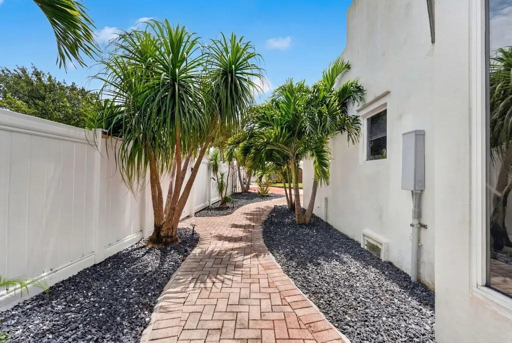 400 NE 5th Avenue Pompano Beach FL 33060