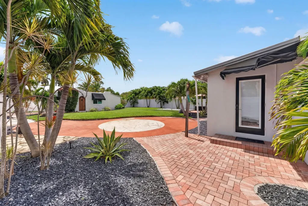 400 NE 5th Avenue Pompano Beach FL 33060