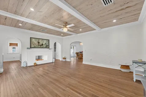 400 NE 5th Avenue Pompano Beach FL 33060