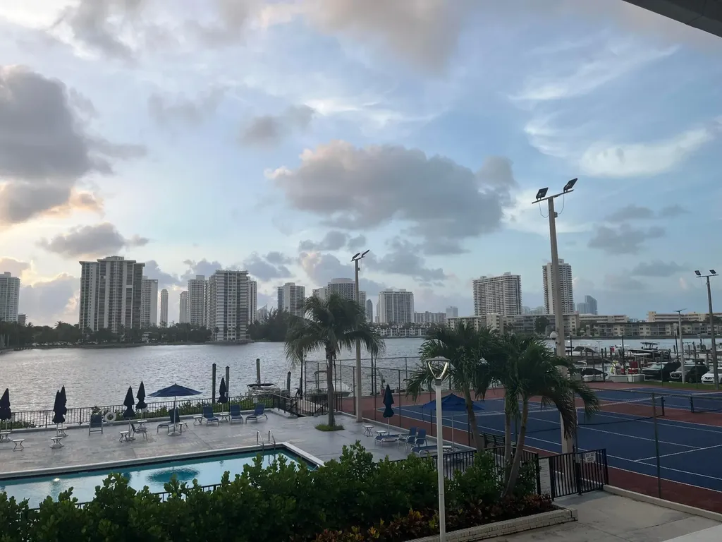 2750 NE 183rd Street Aventura FL 33160