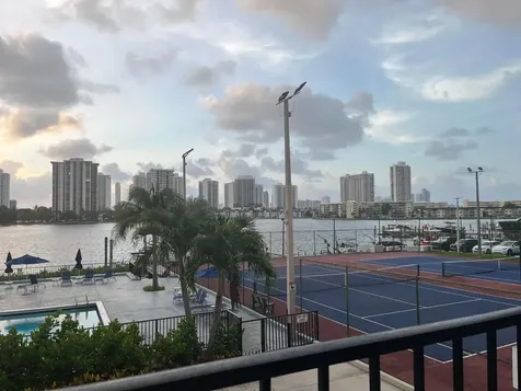 2750 NE 183rd Street Aventura FL 33160