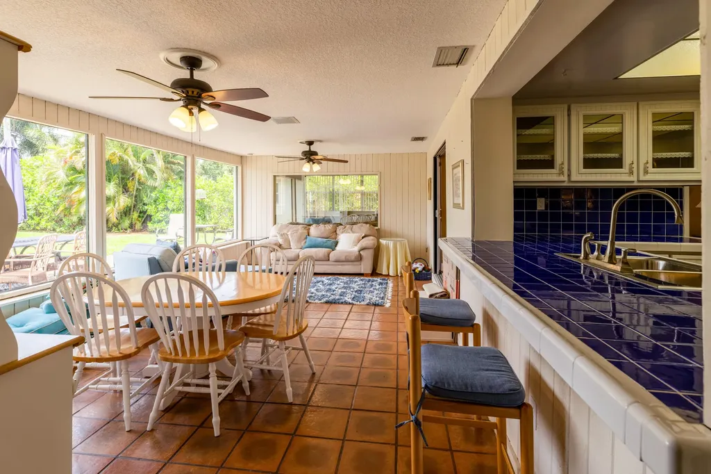 5541 SW 7th Street Plantation FL 33317