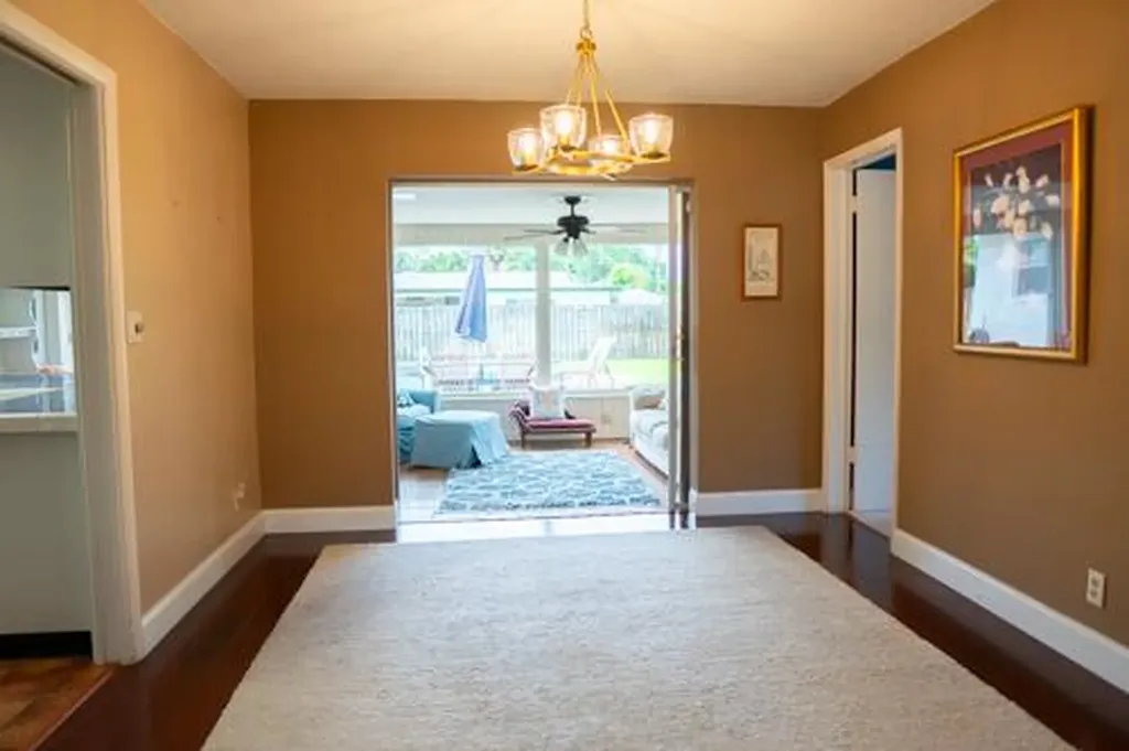 5541 SW 7th Street Plantation FL 33317