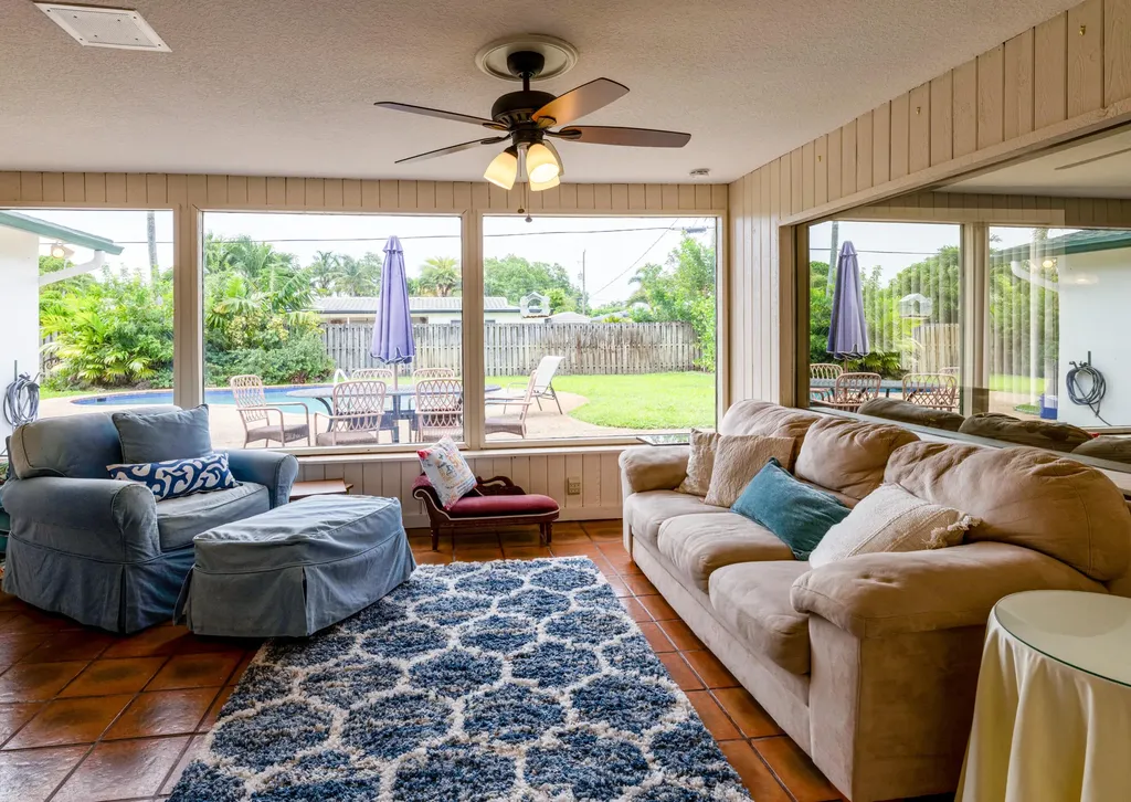 5541 SW 7th Street Plantation FL 33317