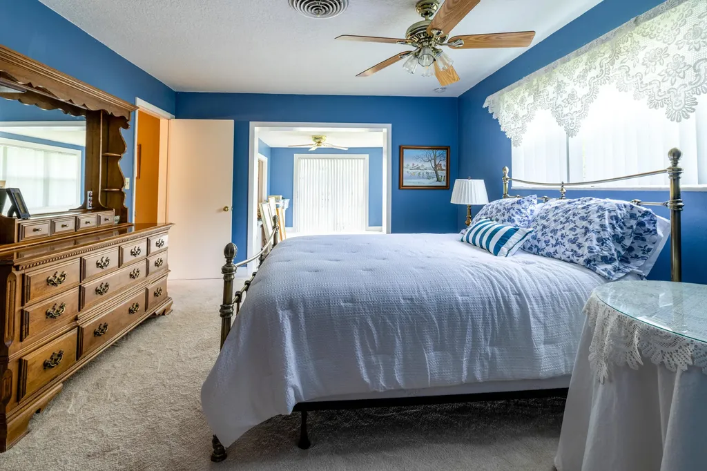 5541 SW 7th Street Plantation FL 33317
