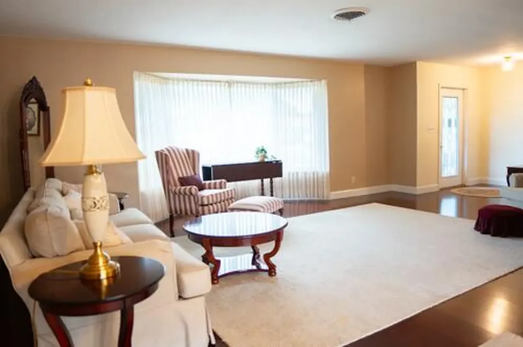 5541 SW 7th Street Plantation FL 33317
