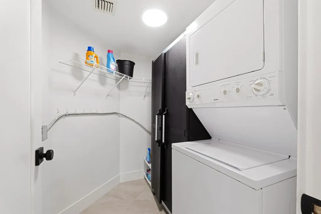 2455 Lindell Boulevard Delray Beach FL 33444