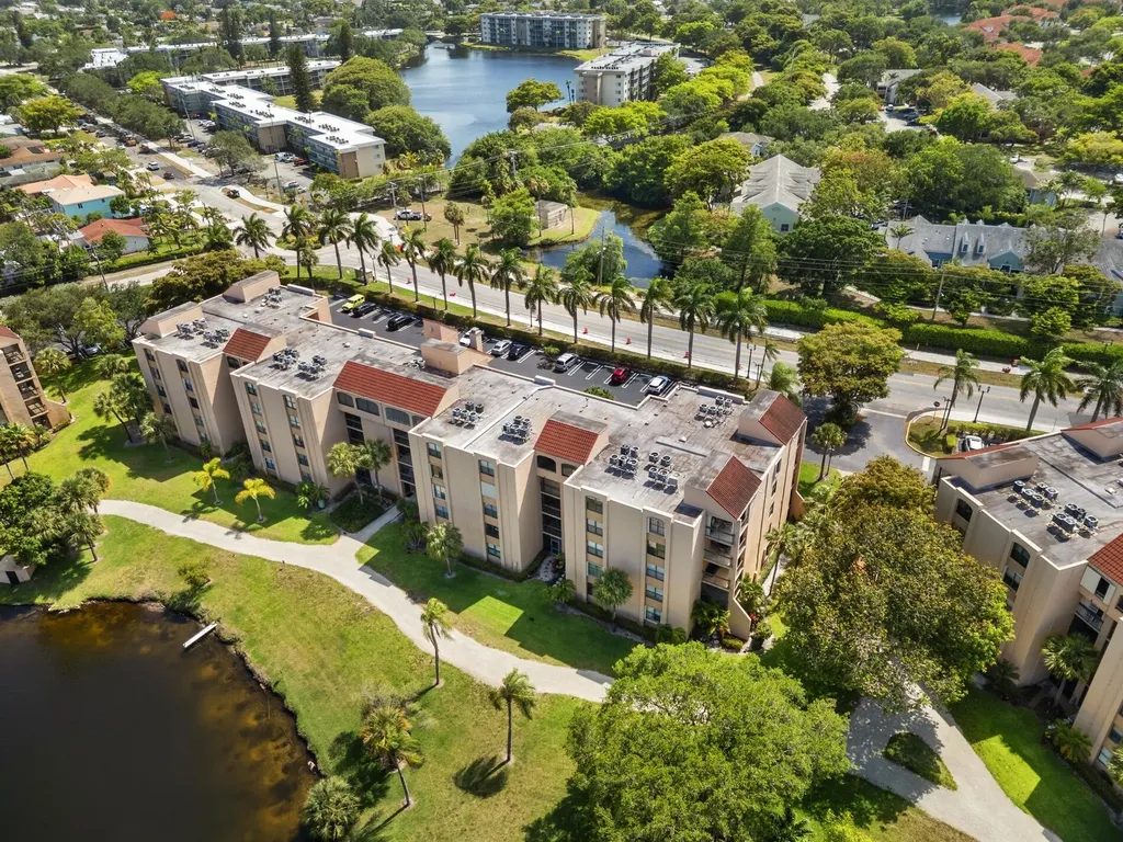 2455 Lindell Boulevard Delray Beach FL 33444