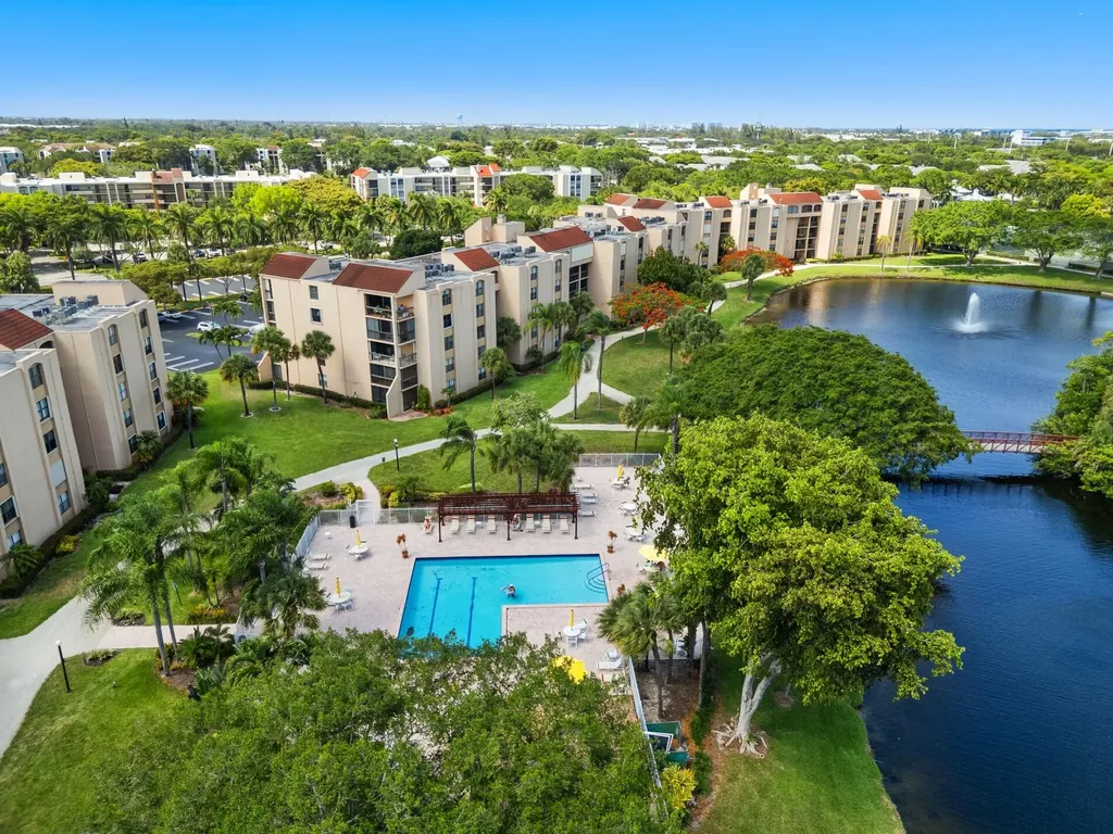 2455 Lindell Boulevard Delray Beach FL 33444