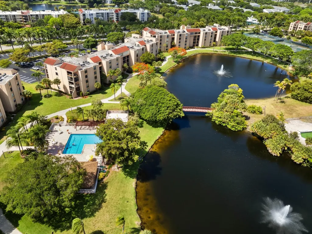 2455 Lindell Boulevard Delray Beach FL 33444