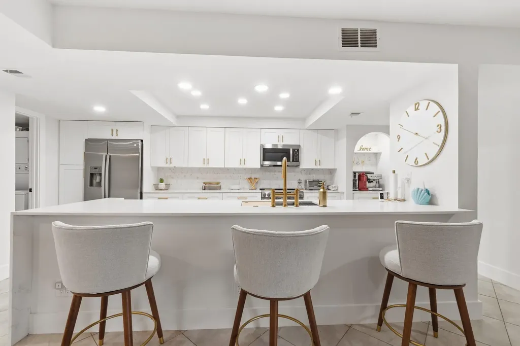 2455 Lindell Boulevard Delray Beach FL 33444