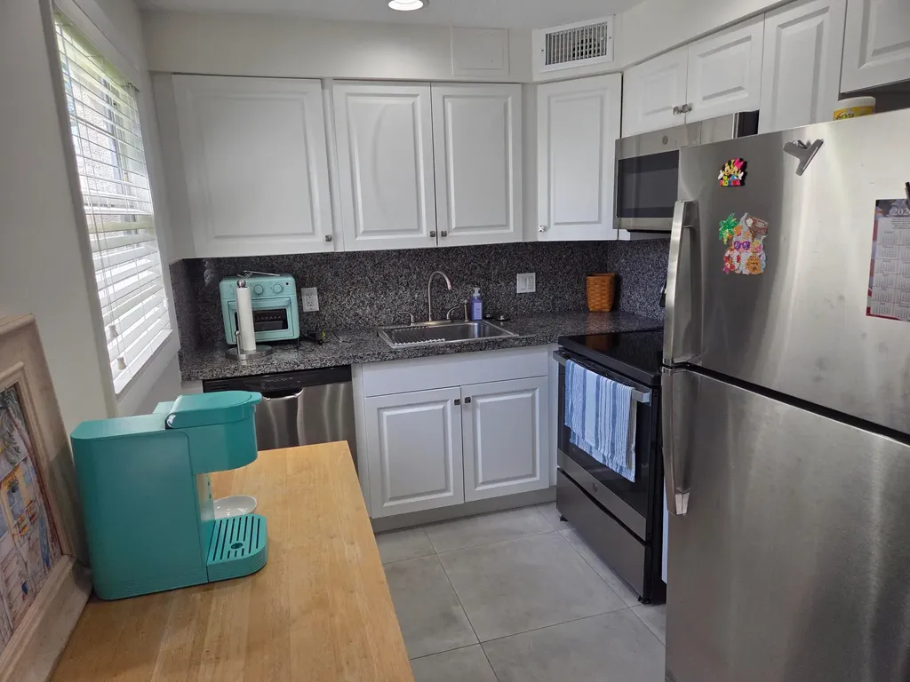 316 Farnham P Deerfield Beach FL 33442