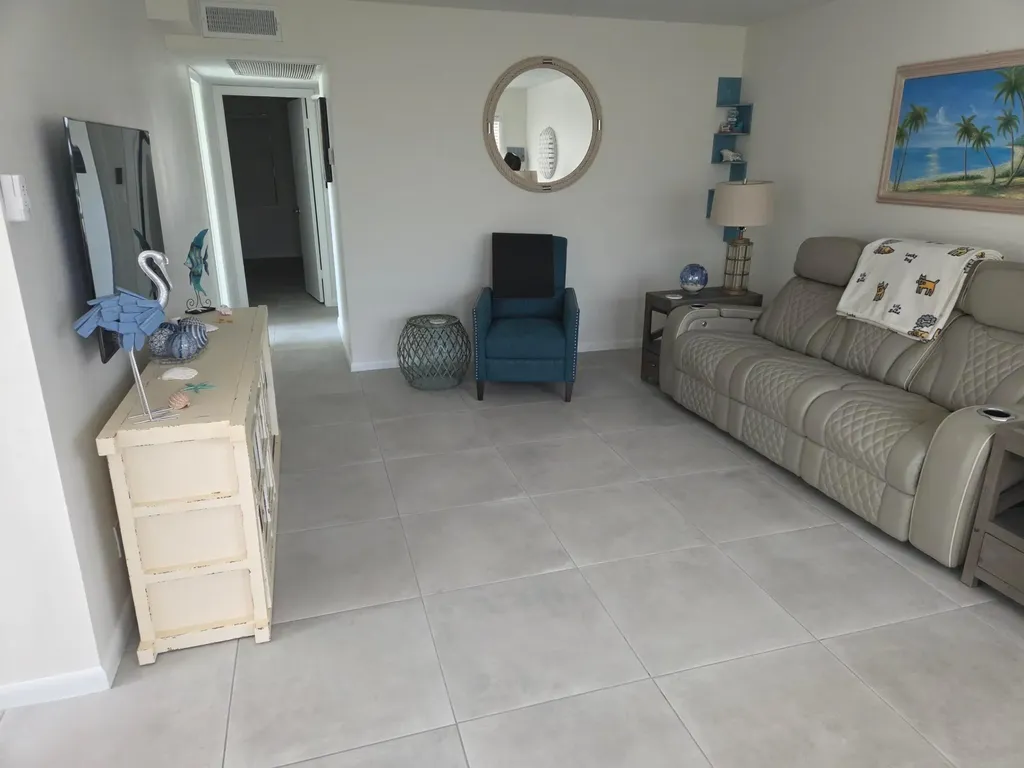 316 Farnham P Deerfield Beach FL 33442