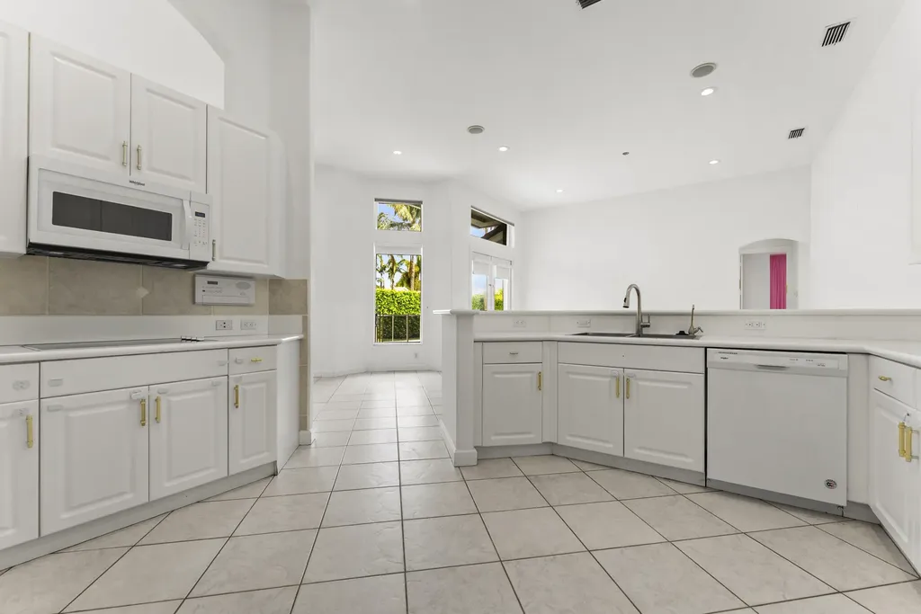 9641 Parkview Avenue Boca Raton FL 33428