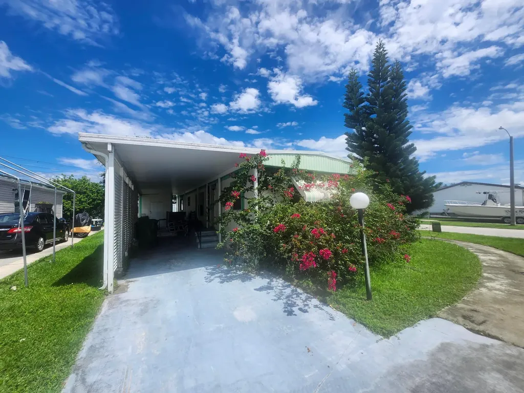 290 NW 218th Way Pembroke Pines FL 33029