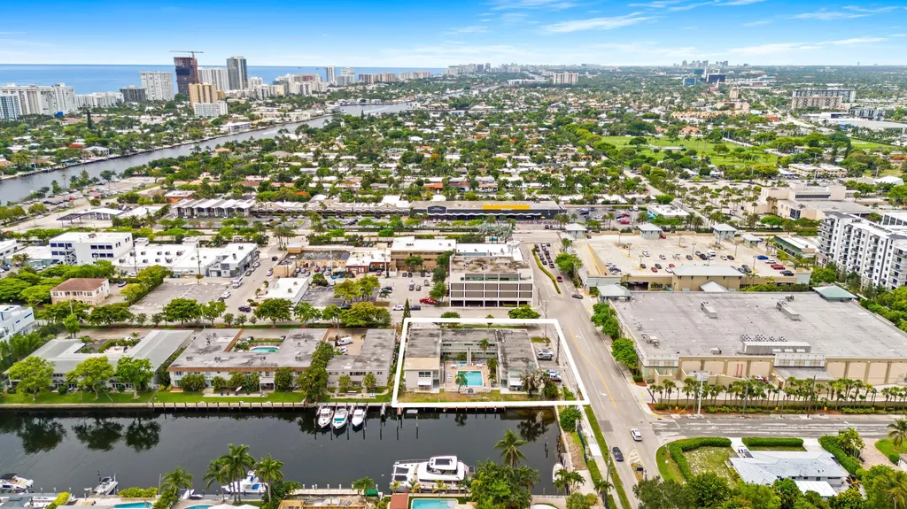 2601 NE 1st Street Pompano Beach FL 33062