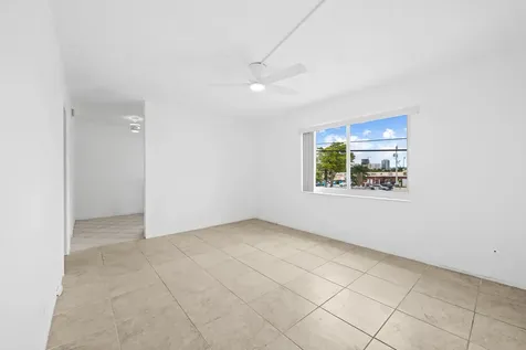 2601 NE 1st Street Pompano Beach FL 33062