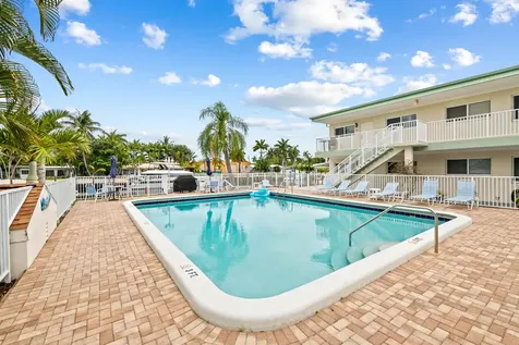 2601 NE 1st Street Pompano Beach FL 33062