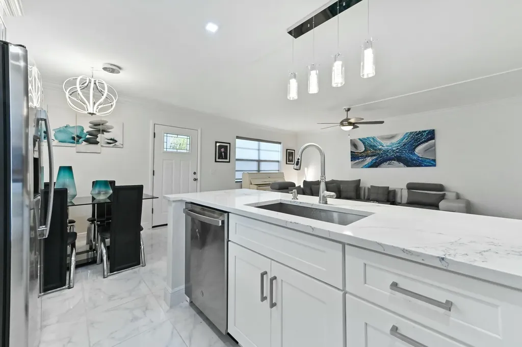 548 Burgundy L Delray Beach FL 33484