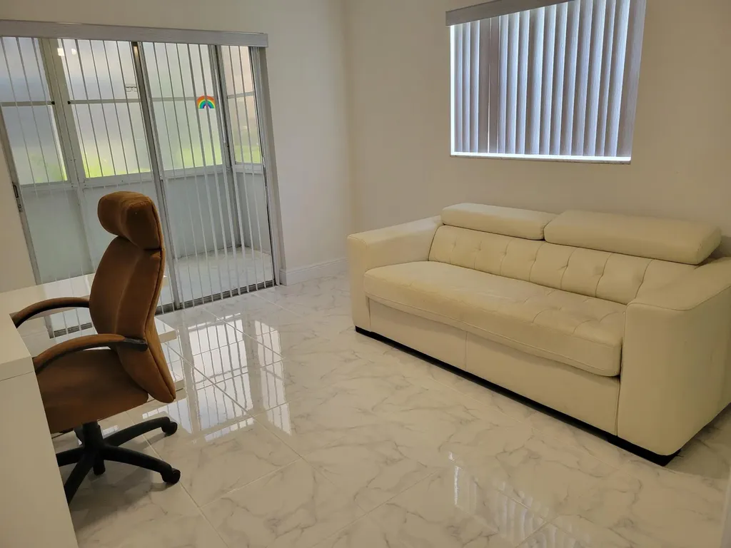 548 Burgundy L Delray Beach FL 33484