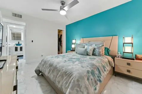 548 Burgundy L Delray Beach FL 33484