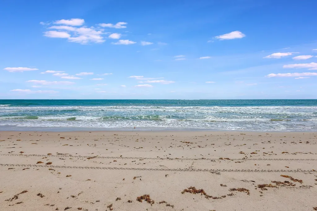 4250 N Highway A1a Fort Pierce FL 34949
