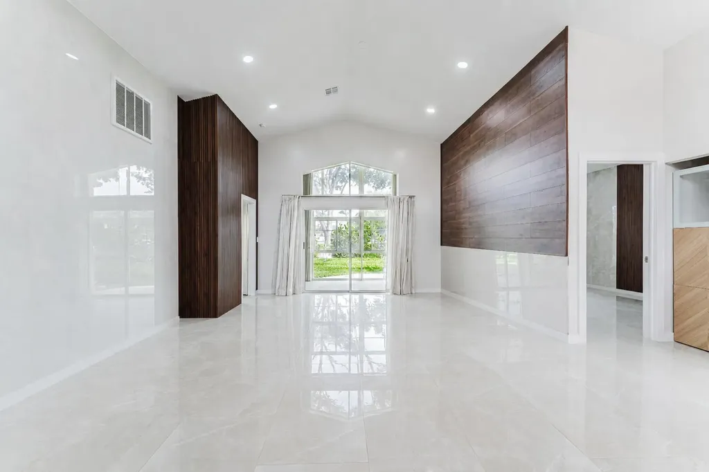 7512 Eagle Point Drive Delray Beach FL 33446