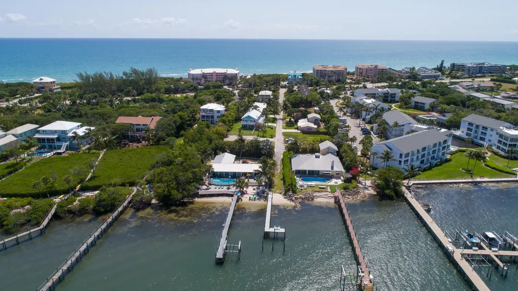 5157 NE Shore Village Terrace Hutchinson Island FL 34996