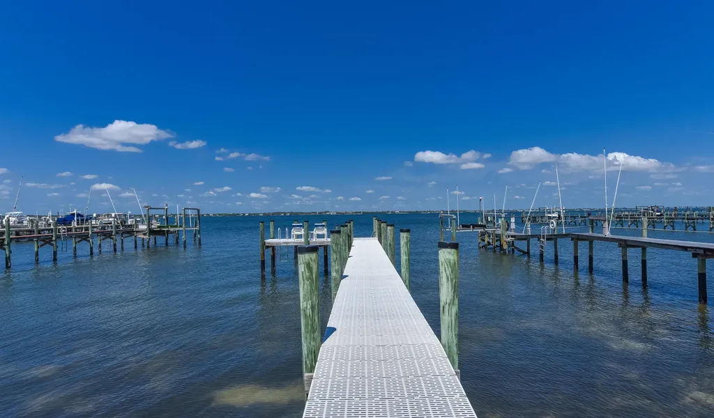 5157 NE Shore Village Terrace Hutchinson Island FL 34996