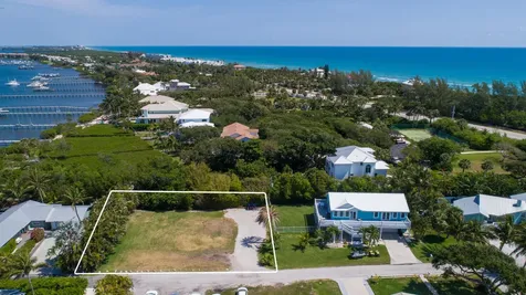 5157 NE Shore Village Terrace Hutchinson Island FL 34996
