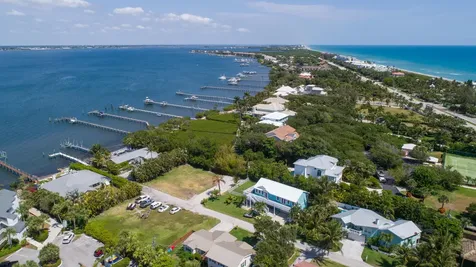 5157 NE Shore Village Terrace Hutchinson Island FL 34996