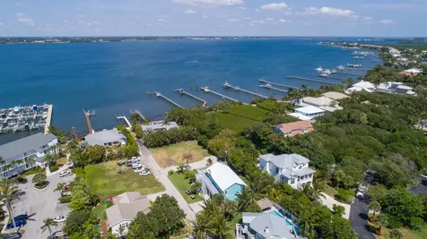 5157 NE Shore Village Terrace Hutchinson Island FL 34996