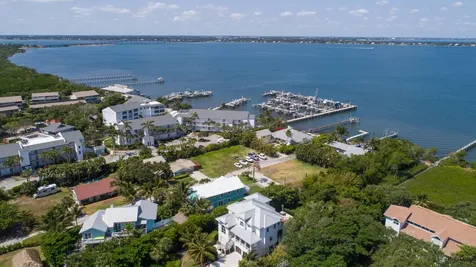 5157 NE Shore Village Terrace Hutchinson Island FL 34996