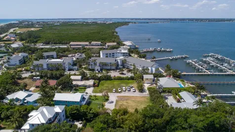 5157 NE Shore Village Terrace Hutchinson Island FL 34996