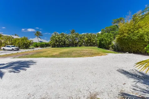5157 NE Shore Village Terrace Hutchinson Island FL 34996