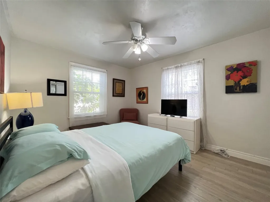 819 SW 9th Terrace Fort Lauderdale FL 33315