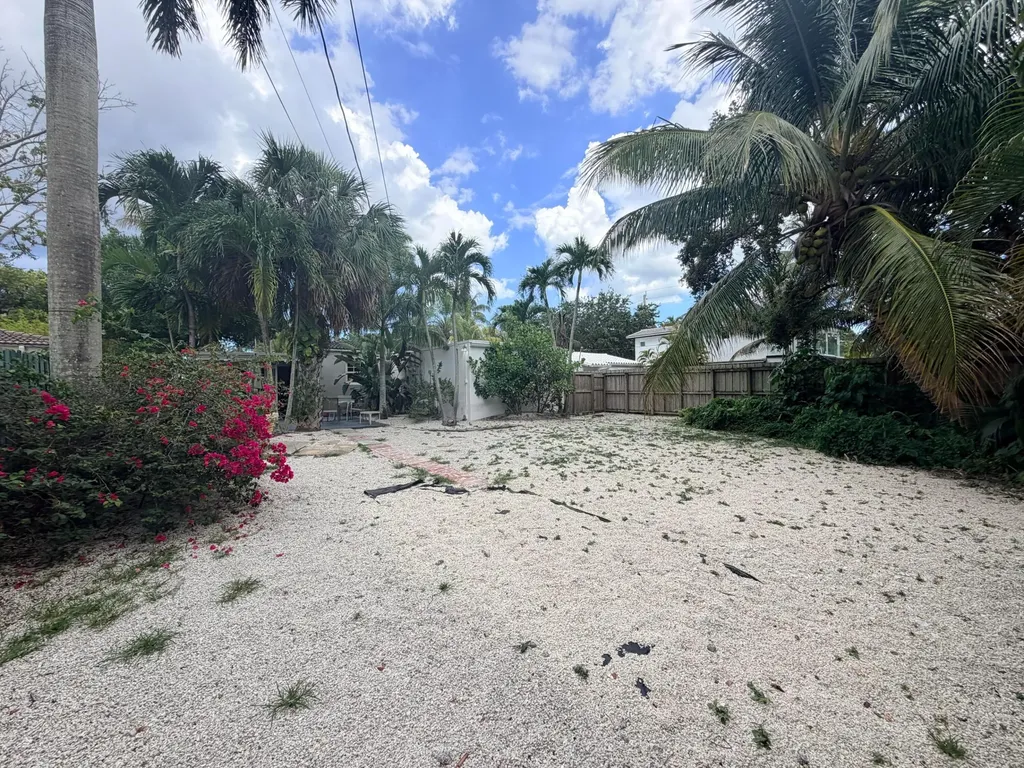 819 SW 9th Terrace Fort Lauderdale FL 33315