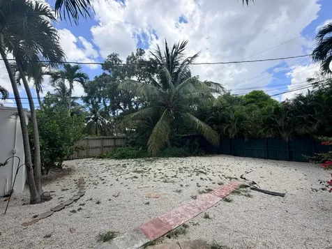 819 SW 9th Terrace Fort Lauderdale FL 33315